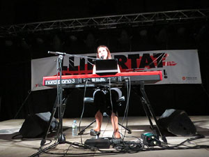 Diada Nacional 2018. XII Marxa de Torxes de Girona. Lectura del manifest i concert de Gemma Humet
