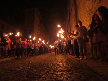Diada Nacional 2018. XII Marxa de Torxes de Girona pels carrers del Barri Vell de Girona
