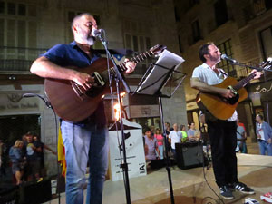 Diada Nacional 2018. XII Marxa de Torxes de Girona. Crema del Decret de Nova Planta i concert de Ca&iuml;m Riba