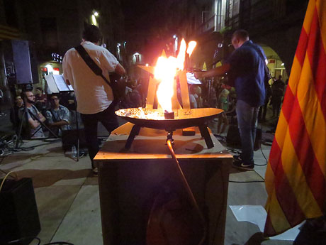 Diada Nacional 2018. XII Marxa de Torxes. Crema del Decret de Nova Planta i concert de Ca&iuml;m Riba
