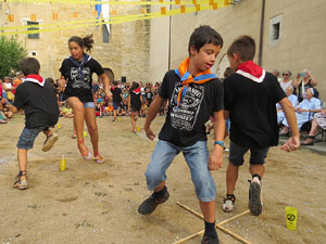 Festa Major de Sant Daniel 2018 - Danses i salutacions a la placeta del monestir de Sant Daniel