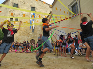 Festa Major de Sant Daniel 2018 - Danses i salutacions a la placeta del monestir de Sant Daniel
