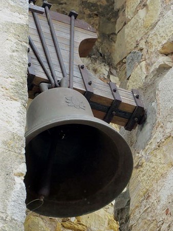 Campana de l'esgl&eacute;sia de Campdor&agrave;, escenari de la llegenda explicada