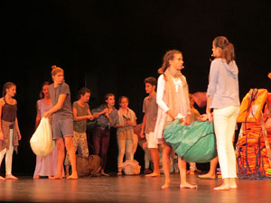 FITAG 2018 - Representaci&oacute; de l'obra Europa, a c&agrave;rrec de Cr&agrave;dula Teatre i el Cor Preludi, al Teatre Municipal