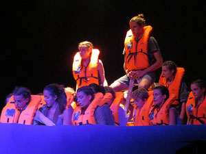 FITAG 2018 - Representaci&oacute; de l'obra Europa, a c&agrave;rrec de Cr&agrave;dula Teatre i el Cor Preludi, al Teatre Municipal