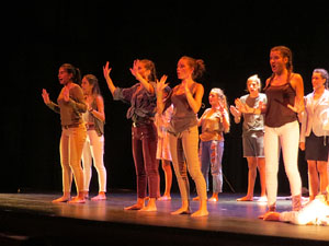 FITAG 2018 - Representaci&oacute; de l'obra Europa, a c&agrave;rrec de Cr&agrave;dula Teatre i el Cor Preludi, al Teatre Municipal