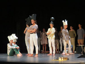 FITAG 2018 - Representaci&oacute; de l'obra Europa, a c&agrave;rrec de Cr&agrave;dula Teatre i el Cor Preludi, al Teatre Municipal