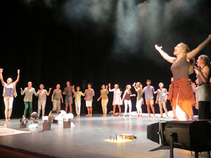 FITAG 2018 - Representaci&oacute; de l'obra Europa, a c&agrave;rrec de Cr&agrave;dula Teatre i el Cor Preludi, al Teatre Municipal