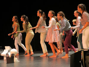 FITAG 2018 - Representaci&oacute; de l'obra Europa, a c&agrave;rrec de Cr&agrave;dula Teatre i el Cor Preludi, al Teatre Municipal