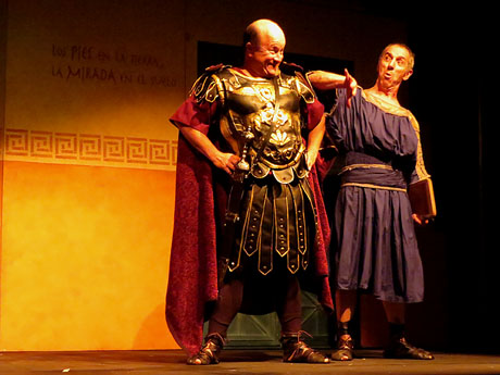 FITAG 2018 - Representaci&oacute; de La comedia de Miles Gloriosus, a c&agrave;rrec de Teatro Kumen de Langreo al Pati de les Magn&ograve;lies de la Generalitat