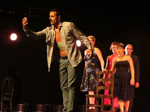 FITAG 2018 - Representaci&oacute; de l'obra Oceans, a c&agrave;rrec del grup El Mirall, de Blanes, al Teatre Municipal