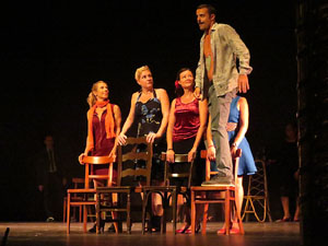 FITAG 2018 - Representaci&oacute; de l'obra Oceans, a c&agrave;rrec del grup El Mirall, de Blanes, al Teatre Municipal