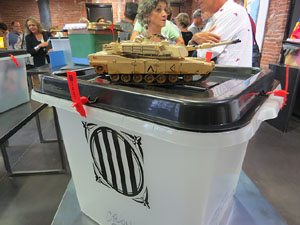 Inauguraci&oacute; de l'exposici&oacute; '55 urnes per la Llibertat' a la Casa de la Catalanitat de Perpiny&agrave;
