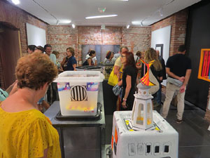 Inauguraci&oacute; de l'exposici&oacute; '55 urnes per la Llibertat' a la Casa de la Catalanitat de Perpiny&agrave;