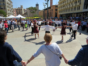 Inaguraci&oacute; oficial de la pla&ccedil;a de l'U d'octubre 2017 al barri del Mercadal
