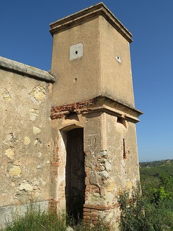 Detall de l'exterior del Polvor&iacute;