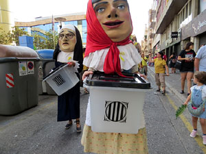 Commemoraci&oacute; de l'1-O al Col&middot;legi Verd
