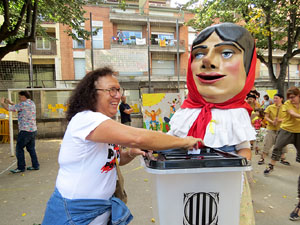 Commemoraci&oacute; de l'1-O al Col&middot;legi Verd