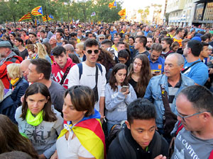 Concentraci&oacute; per l'1-O davant la subdelegaci&oacute; del Gobierno a Jaume I
