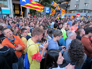 Concentraci&oacute; per l'1-O davant la subdelegaci&oacute; del Gobierno a Jaume I