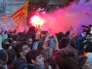 Concentraci&oacute; per l'1-O davant la subdelegaci&oacute; del Gobierno a Jaume I