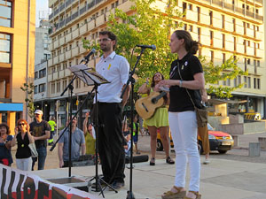 Concentraci&oacute; a la pla&ccedil;a de Santa Susanna per la llibertat dels presos pol&iacute;tics, amb Montse Puigdemont Casa