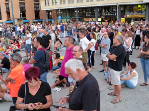 Concentraci&oacute; 'Un any del 20-S' i projecci&oacute; de '21 Fortaleses. L'U d'Octubre a Girona'
