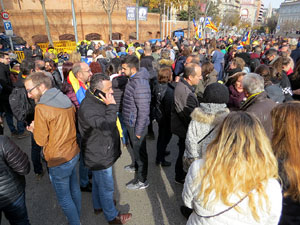 Concentraci&oacute; 21-D davant la subdelegaci&oacute; del govern espanyol a Girona