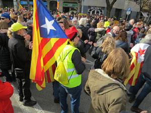 Concentraci&oacute; 21-D davant la subdelegaci&oacute; del govern espanyol a Girona