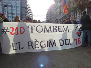 Concentraci&oacute; 21-D davant la subdelegaci&oacute; del govern espanyol a Girona
