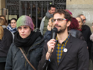 Concentraci&oacute; 21-D davant la subdelegaci&oacute; del govern espanyol a Girona
