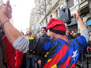 Concentraci&oacute; 21-D davant la subdelegaci&oacute; del govern espanyol a Girona
