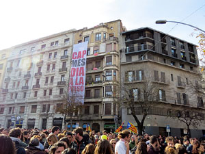 Concentraci&oacute; 21-D davant la subdelegaci&oacute; del govern espanyol a Girona