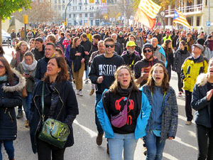 Concentraci&oacute; 21-D davant la subdelegaci&oacute; del govern espanyol a Girona