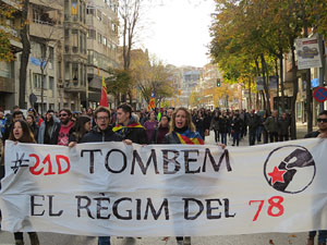 Concentraci&oacute; 21-D davant la subdelegaci&oacute; del govern espanyol a Girona
