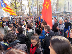 Concentraci&oacute; 21-D davant la subdelegaci&oacute; del govern espanyol a Girona
