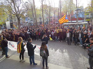 Concentraci&oacute; 21-D davant la subdelegaci&oacute; del govern espanyol a Girona