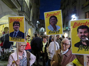Concentraci&oacute; a la pla&ccedil;a del Vi per la llibertat dels presos pol&iacute;tics, amb Joanjo Bosk