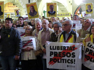 Concentraci&oacute; a la pla&ccedil;a del Vi per la llibertat dels presos pol&iacute;tics, amb Joanjo Bosk