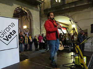 Concentraci&oacute; a la pla&ccedil;a del Vi per la llibertat dels presos pol&iacute;tics, amb Joanjo Bosk