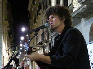 Concentraci&oacute; a la pla&ccedil;a del Vi per la llibertat dels presos pol&iacute;tics, amb Joanjo Bosk