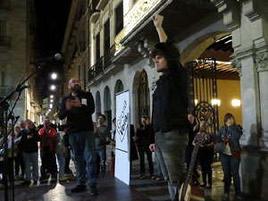 Concentraci&oacute; a la pla&ccedil;a del Vi per la llibertat dels presos pol&iacute;tics, amb Joanjo Bosk
