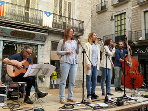 Festa Major dels 4 rius 2018. Vermut musical a la pla&ccedil;a del Vi amb Les Anxovetes