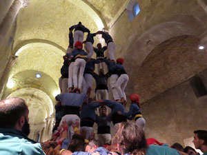 Fires 2018. Els Castells de Vig&iacute;lia al monestir de Sant Pere de Galligants, amb els Marrecs de Salt i la Colla Castellera Esperxats 