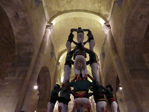 Fires 2018. Els Castells de Vig&iacute;lia al monestir de Sant Pere de Galligants, amb els Marrecs de Salt i la Colla Castellera Esperxats 