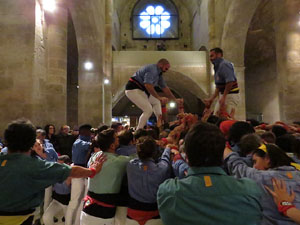 Fires 2018. Els Castells de Vig&iacute;lia al monestir de Sant Pere de Galligants, amb els Marrecs de Salt i la Colla Castellera Esperxats 