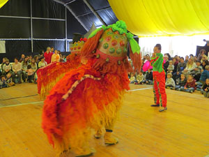 Fires 2018. Dansa del lle&oacute; (Wu Shi) a la pla&ccedil;a Miquel de Palol
