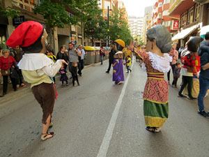 Fires 2018. 37a. Trobada de Gegants de Fires de Sant Narc&iacute;s. La cercavila