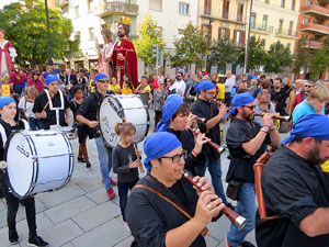 Fires 2018. 37a. Trobada de Gegants de Fires de Sant Narc&iacute;s. La cercavila