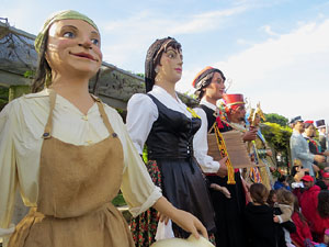 Fires 2018. 37a. Trobada de Gegants de Fires de Sant Narc&iacute;s. La plantada